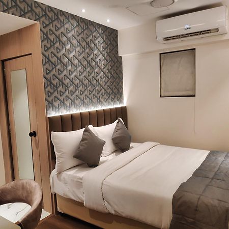 Maxxvalue Hotel Midc - Andheri Мумбаи Экстерьер фото