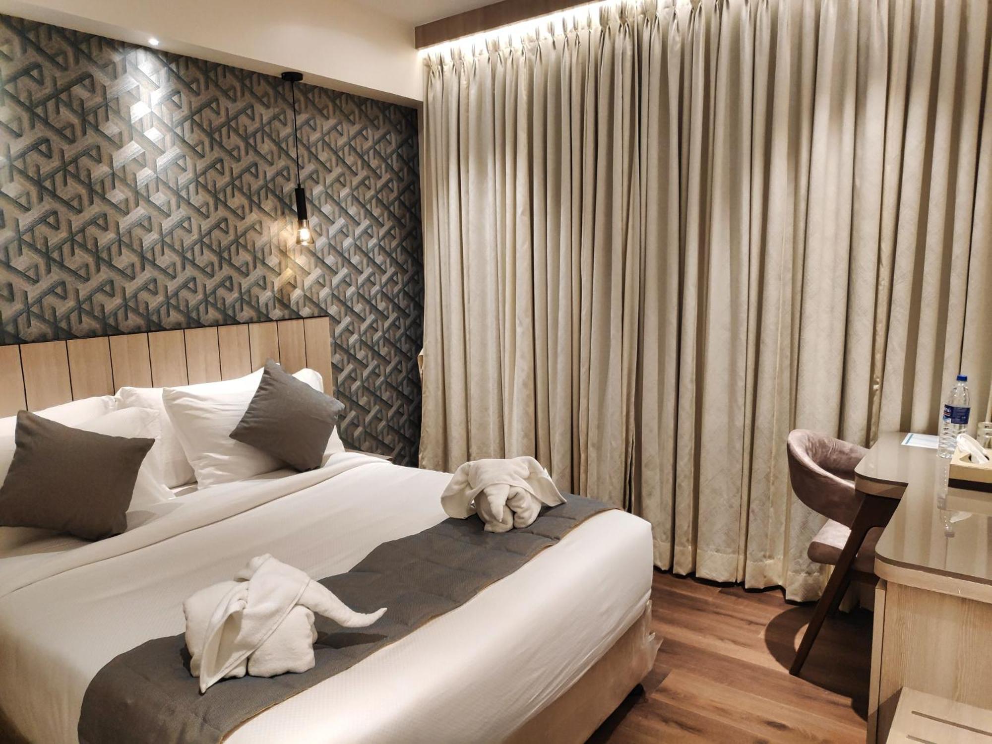 Maxxvalue Hotel Midc - Andheri Мумбаи Экстерьер фото